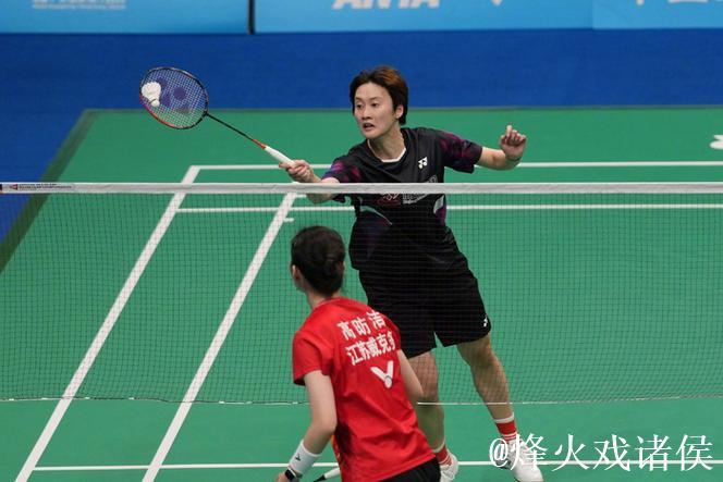 浙江队勇夺十五运会羽毛球女子成年组团体冠军